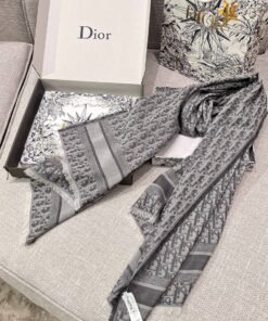 Women's scarves